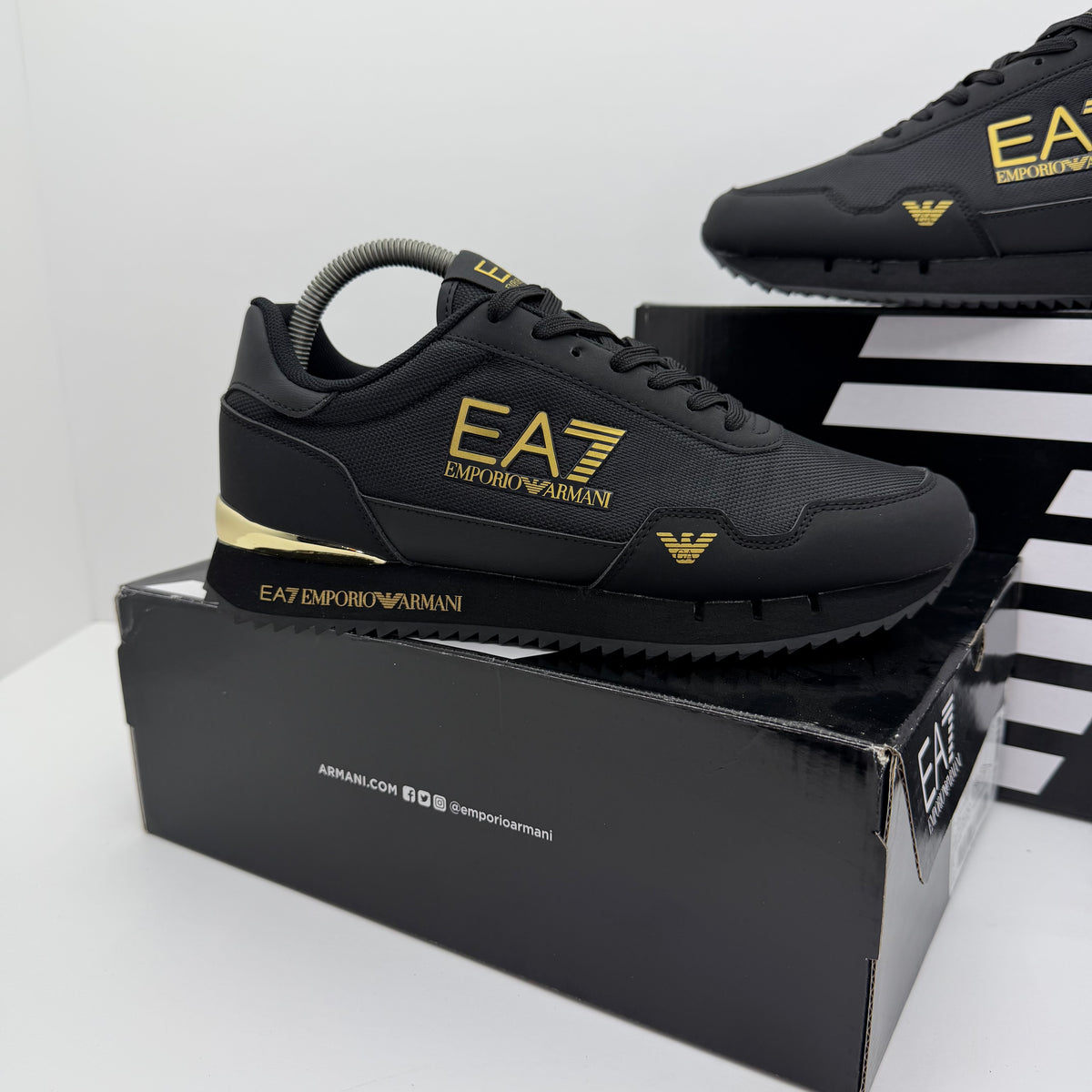 EMPORIO ARMANI EA7 2026⚫️💛