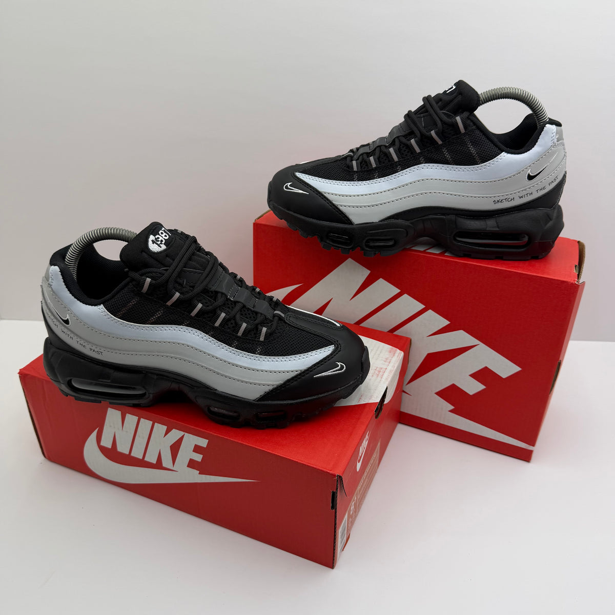 AIR MAX 95 PRETO/BRANCO ⚫️⚪️