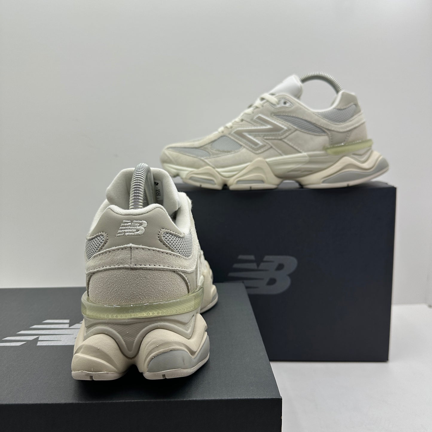 NEW BALANCE 9060