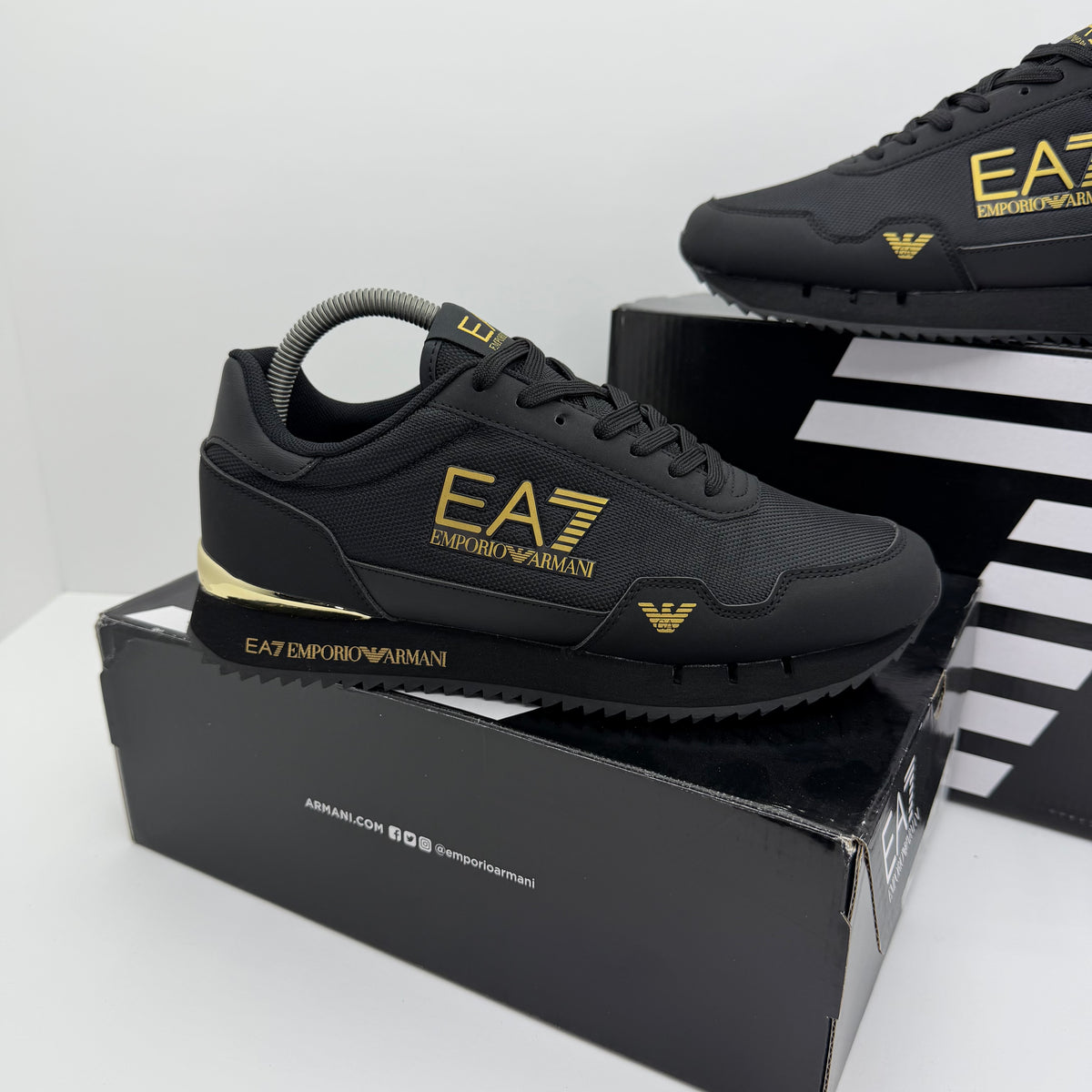 EMPORIO ARMANI EA7 2026⚫️💛
