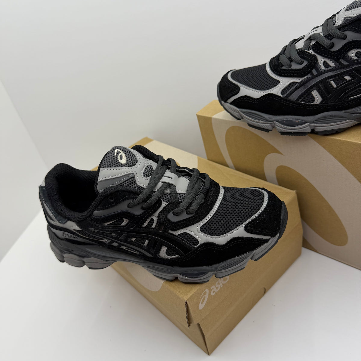 ASICS GEL NYC 2026