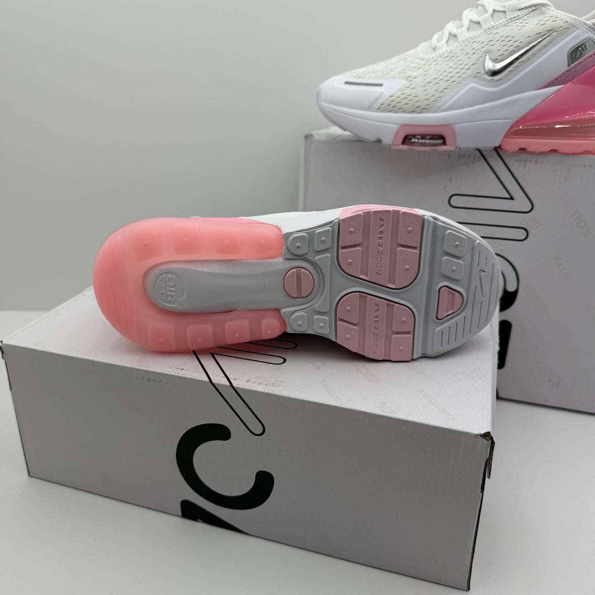 NIKE AIR MAX 270D DUSTY 2026