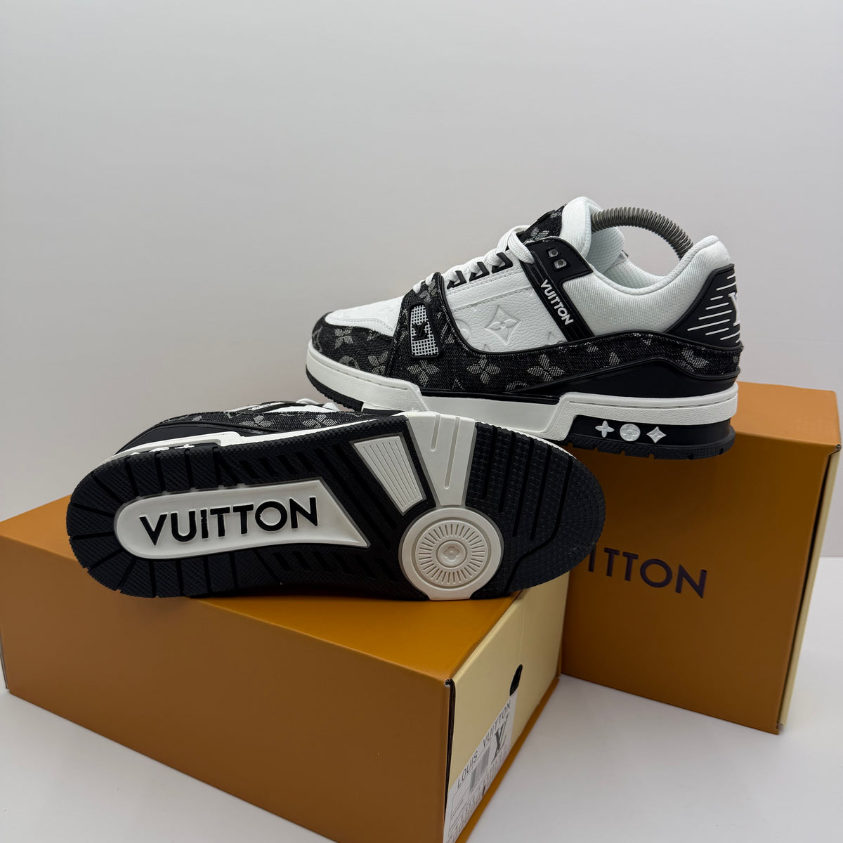LV TRAINER BLACK/WHITE ⚫️⚪️