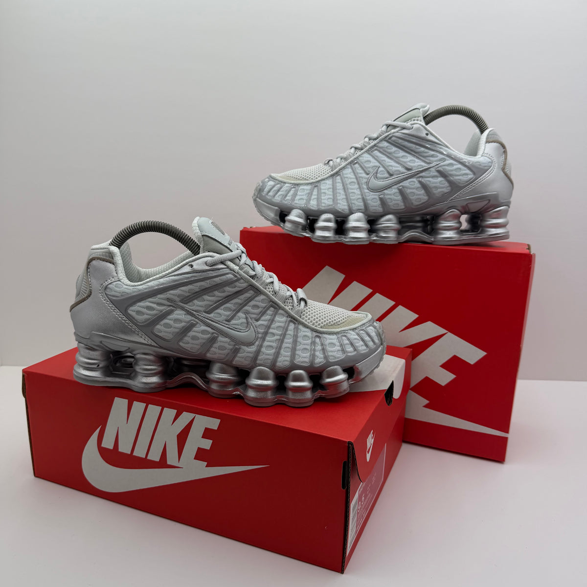 NIKE SHOX TL PLATINA 2026 🪙
