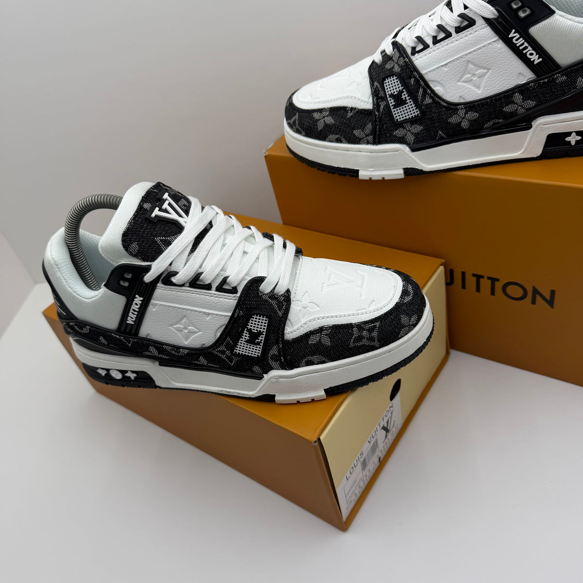 LV TRAINER BLACK/WHITE ⚫️⚪️