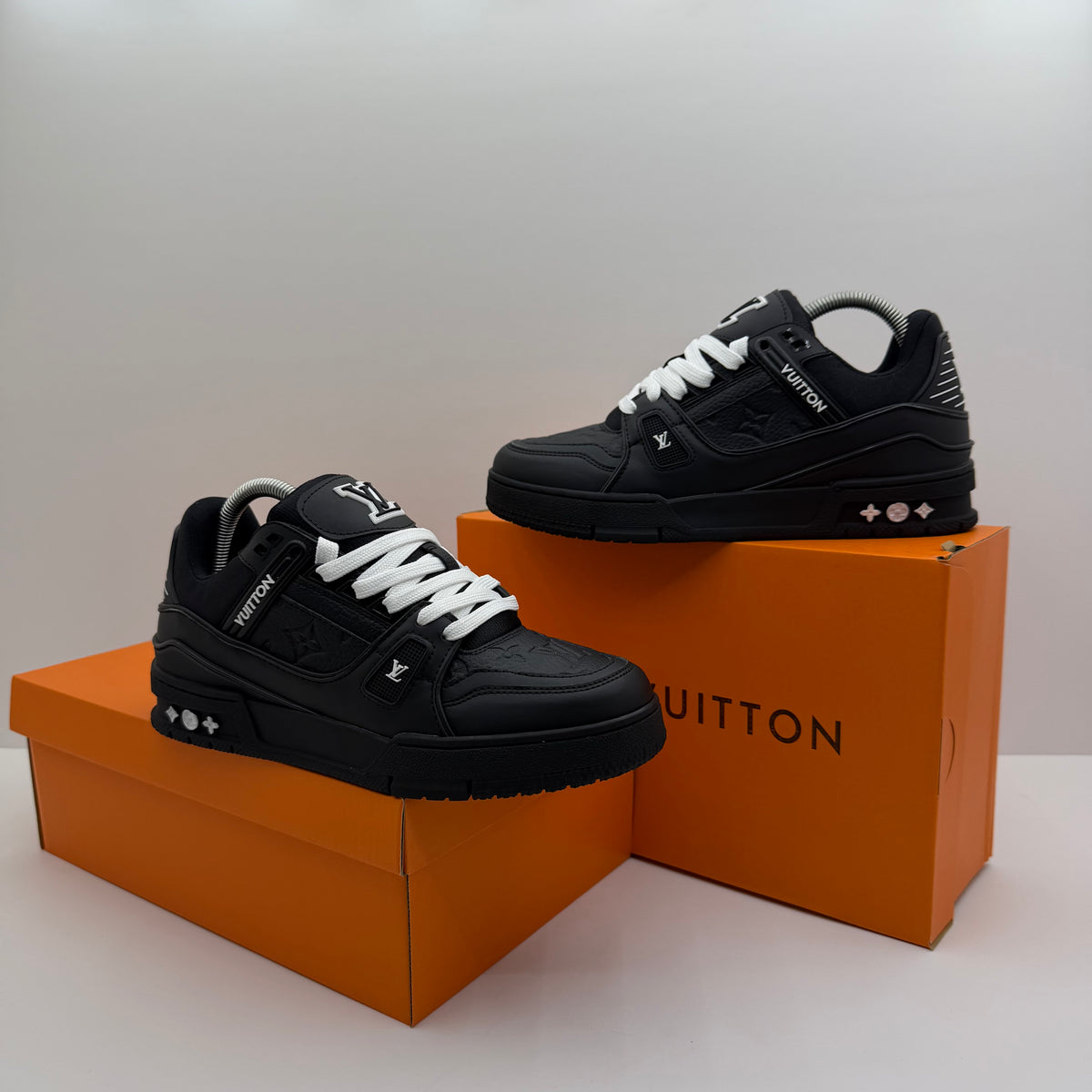 LV TRAINER BLACK⚫️