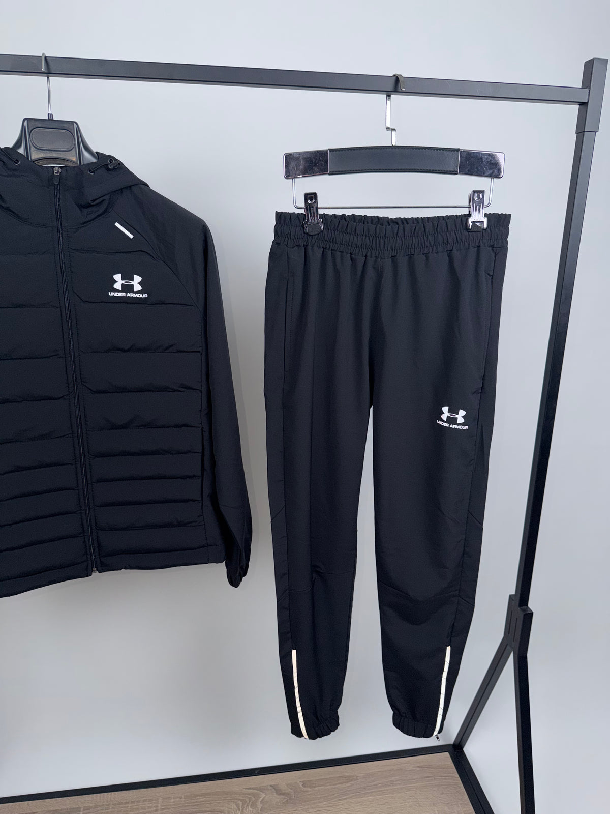UNDER ARMOUR BLACK⚫️