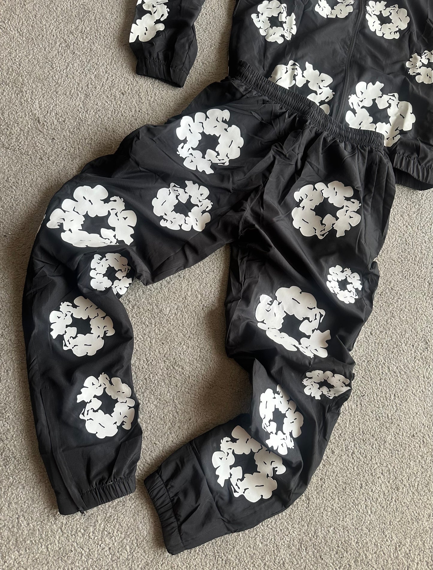 DENIM TEARS ALL BLACK⚫️⚫️