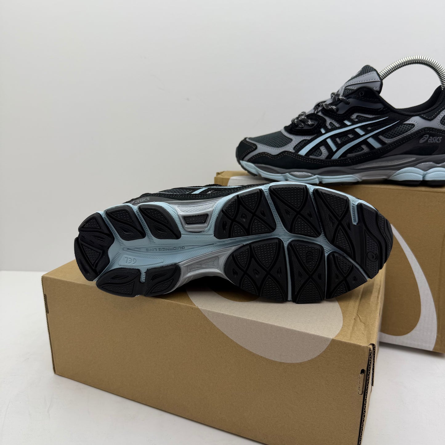 ASICS QUANTUM GEL 2026