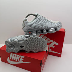 NIKE SHOX TL PLATINA 2026 🪙