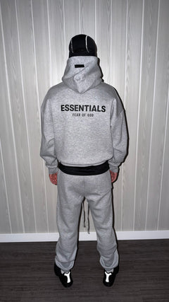 CONJUNTO ESSENTIALS GREY 🪙