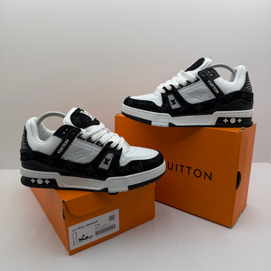 LV TRAINER BLACK&WHITE
