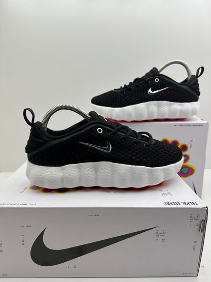 Zapatilla Nike Mind Black & White