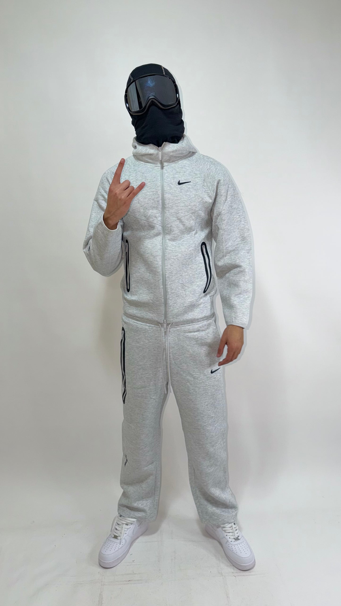 NIKE TECH NOCTA GRIS🐺 MÁXIMA CALIDAD 1.1😍 MODELO 2026🤩