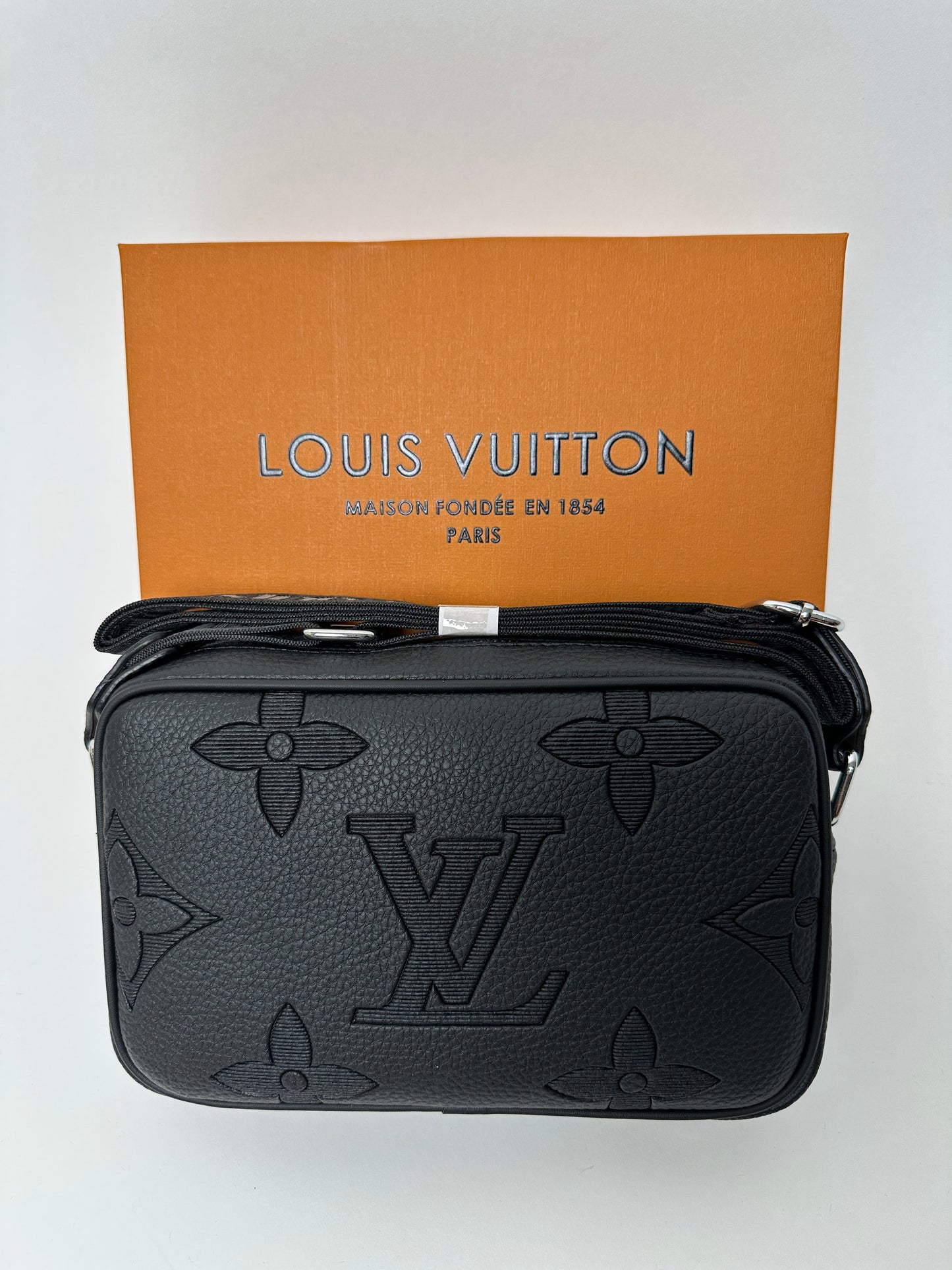 🔥 BOLSO LOUIS VUITTON BLACK PREMIUM ✅ CALIDAD PREMIUM ‼️ UNIDADES LIMITADAS