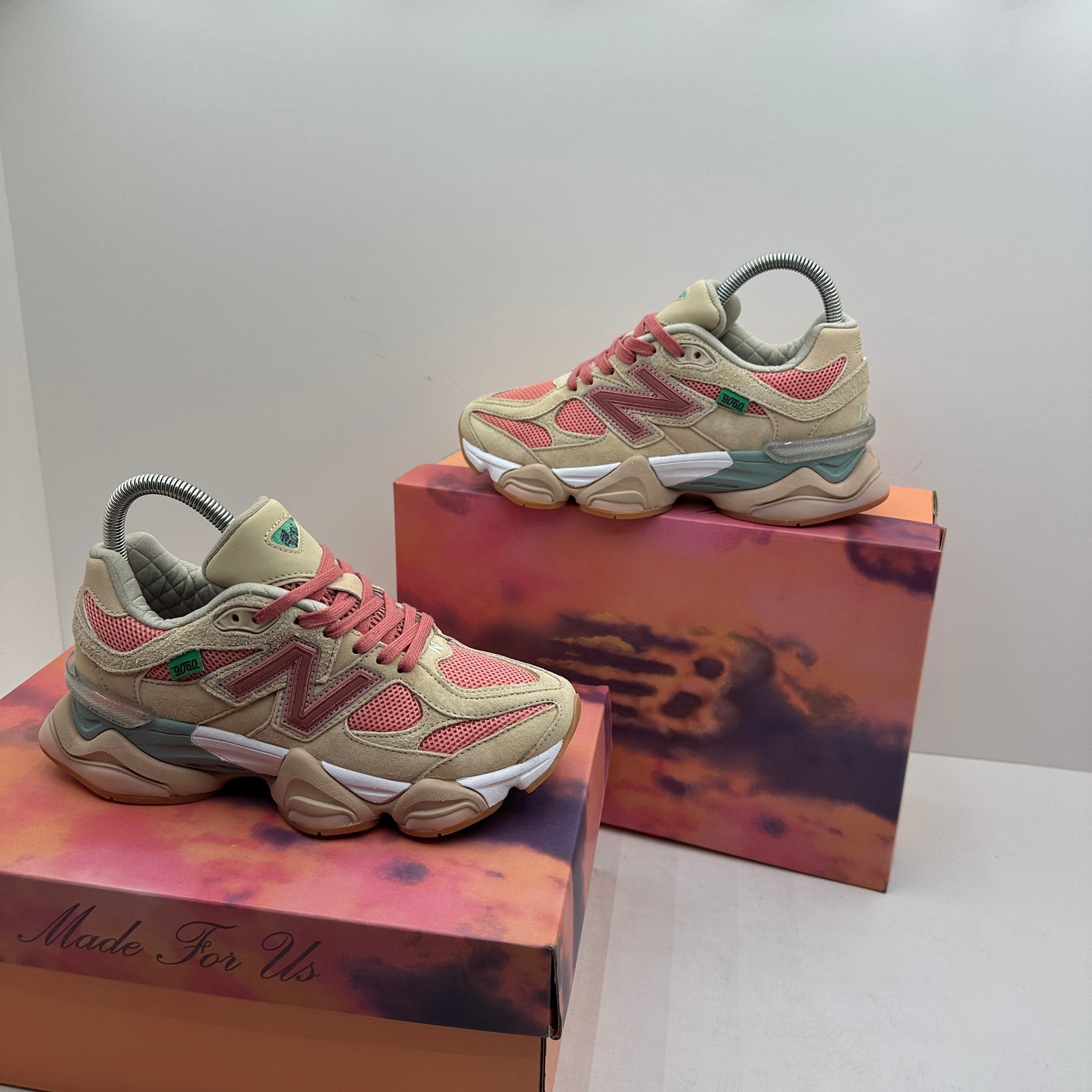 NEW BALANCE 9060