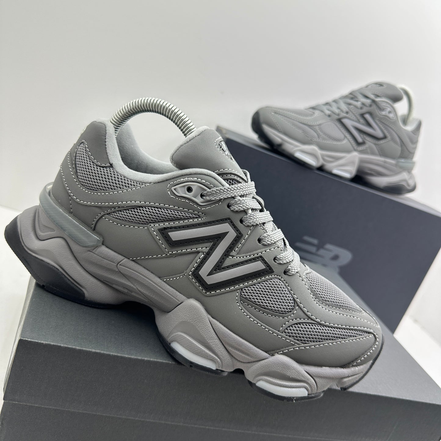 NEW BALANCE 9060