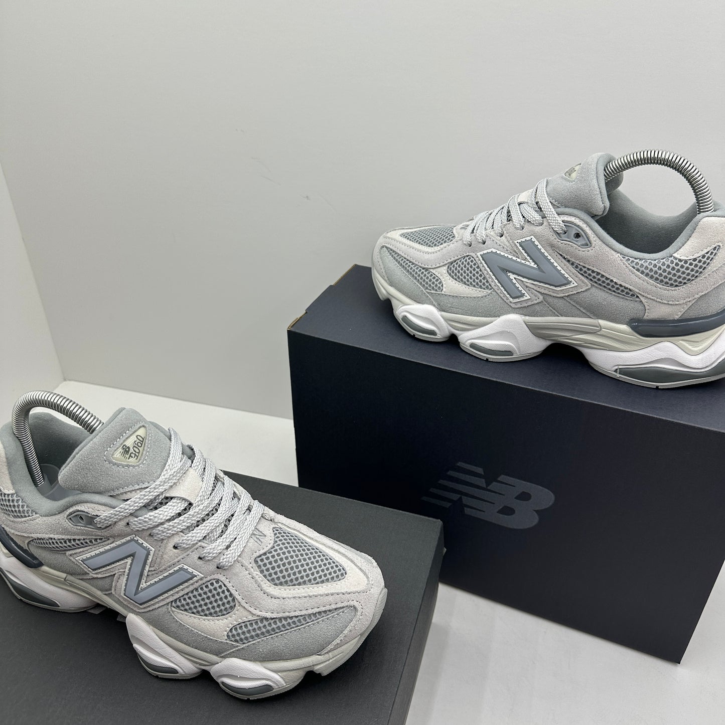 NEW BALANCE 9060