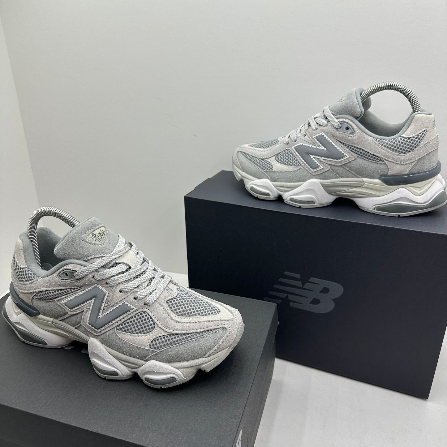 NEW BALANCE 9060