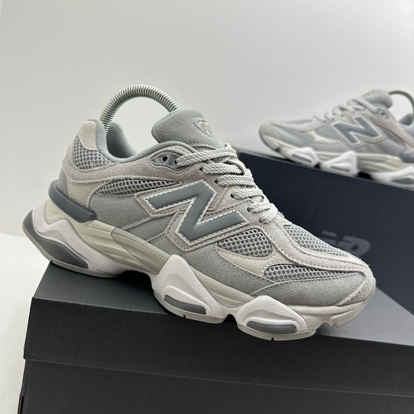 NEW BALANCE 9060