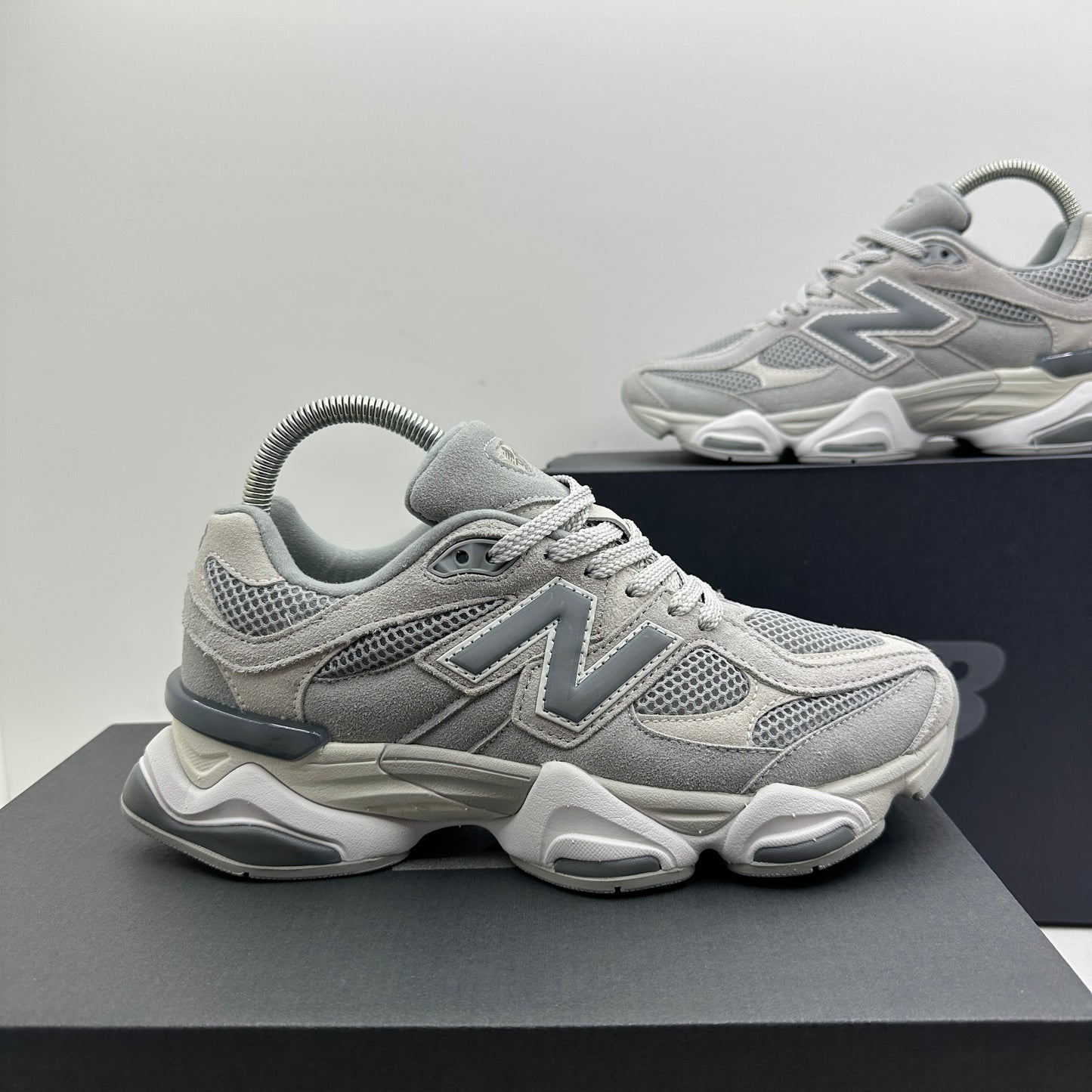 NEW BALANCE 9060