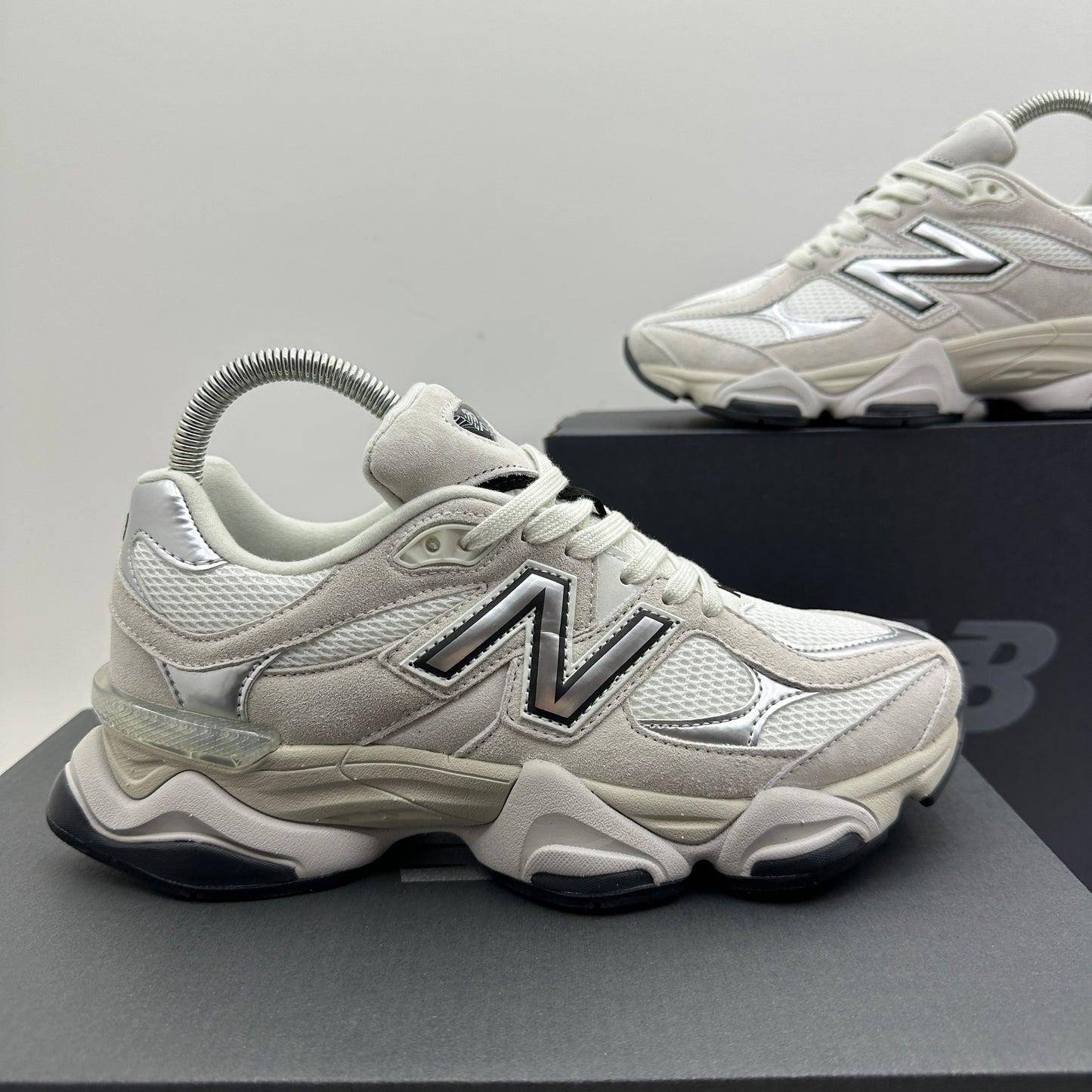 NEW BALANCE 9060