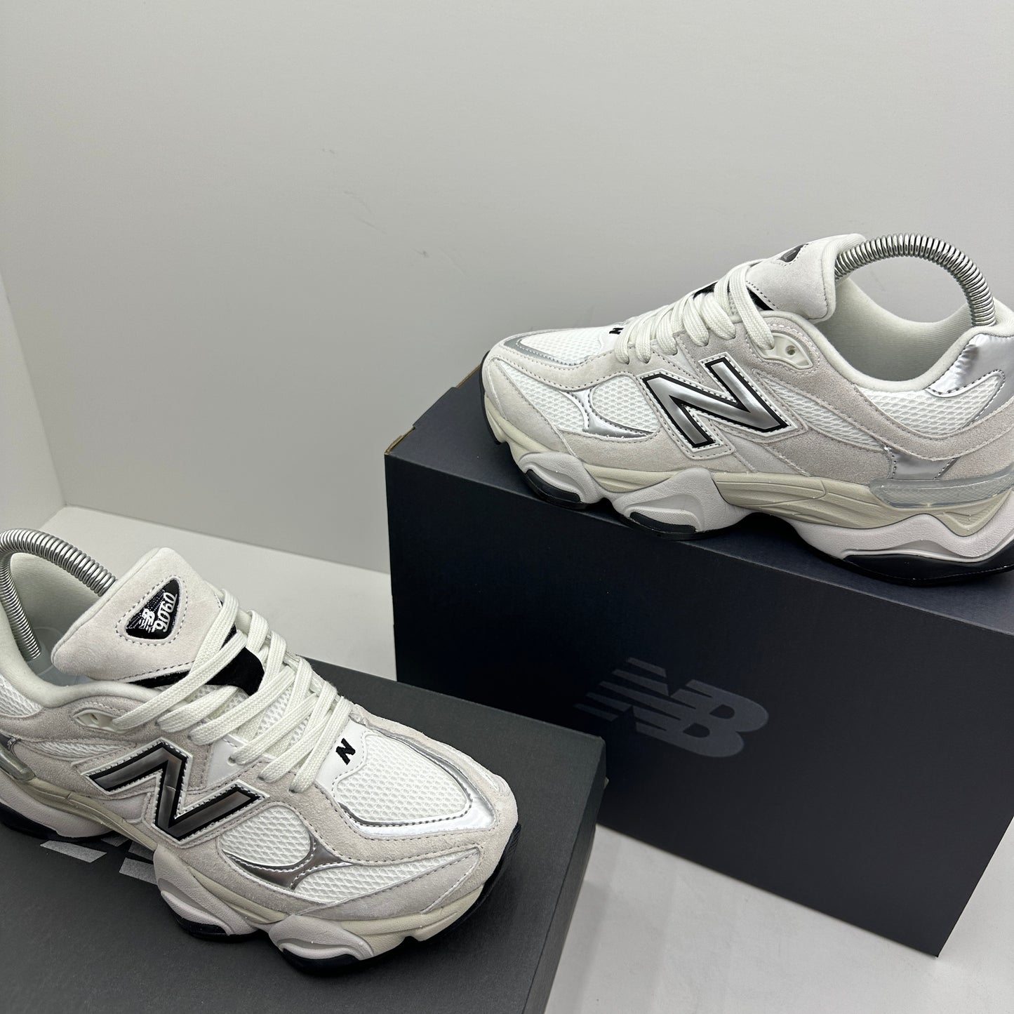NEW BALANCE 9060