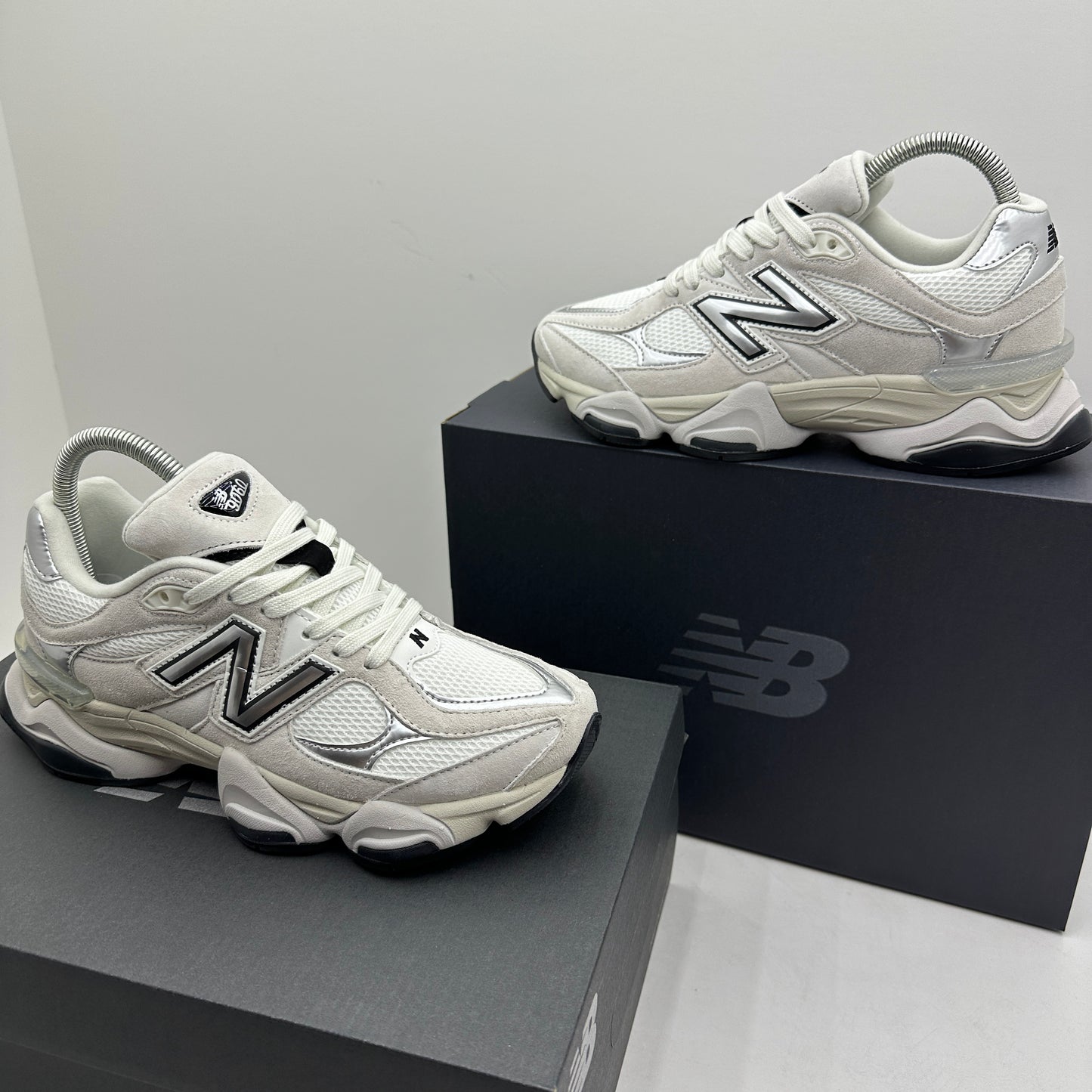 NEW BALANCE 9060