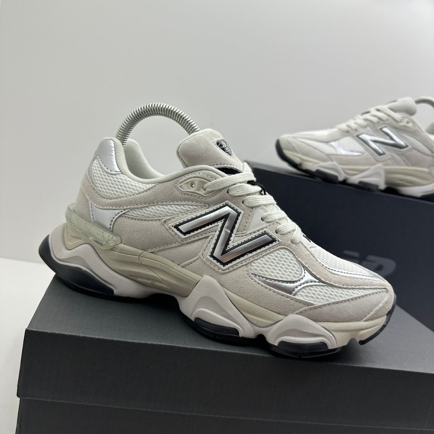 NEW BALANCE 9060