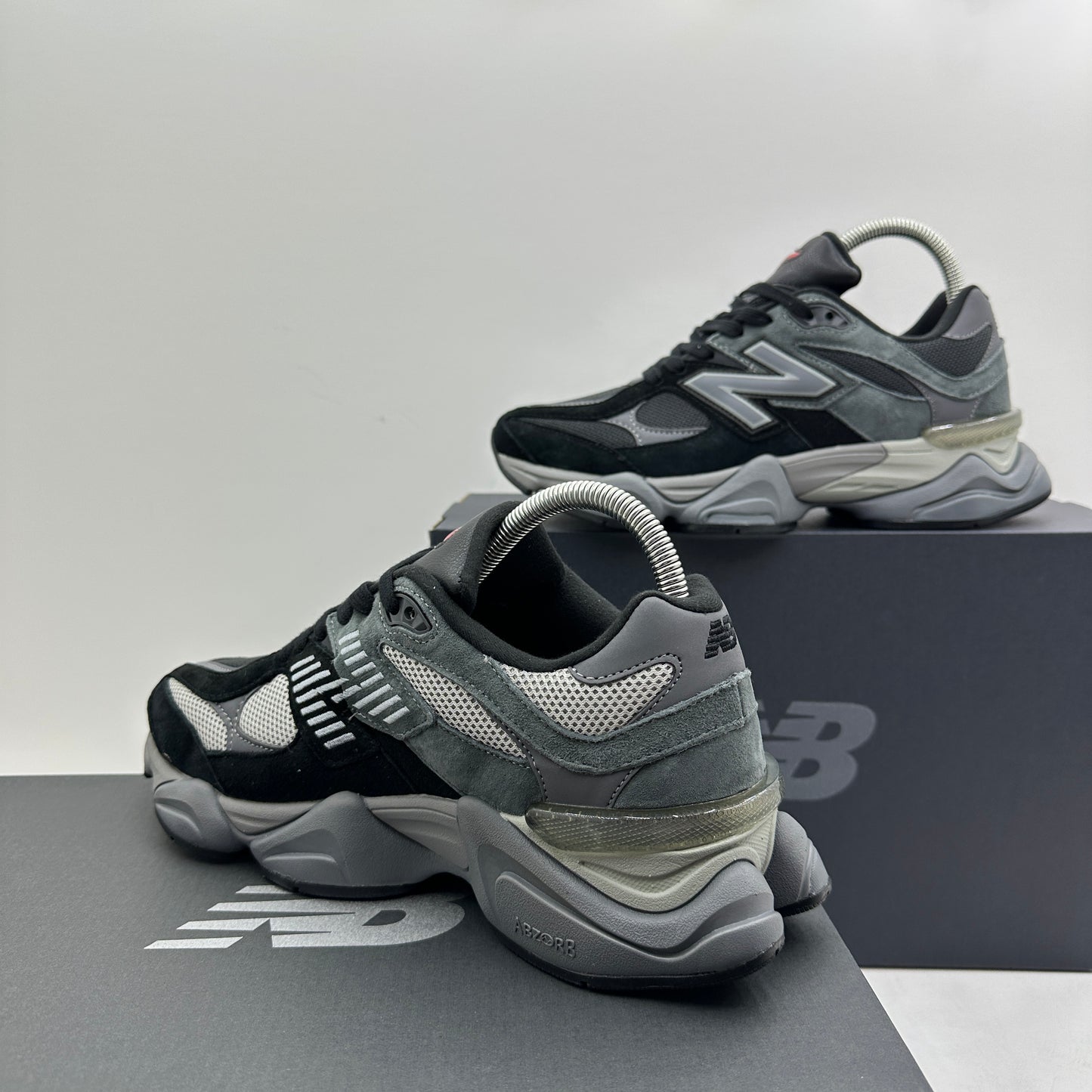 NEW BALANCE 9060