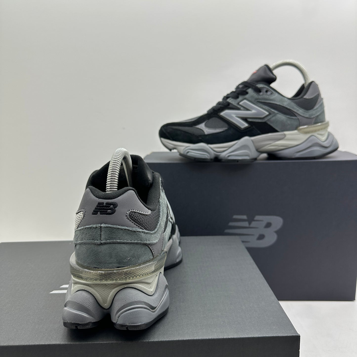 NEW BALANCE 9060