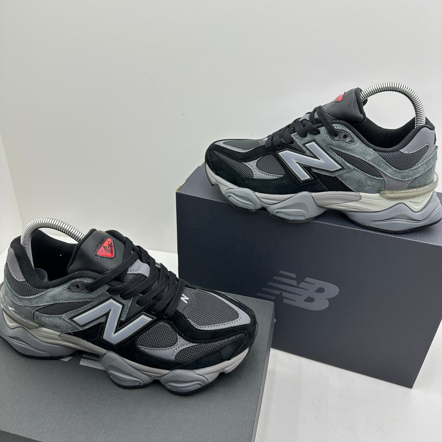NEW BALANCE 9060