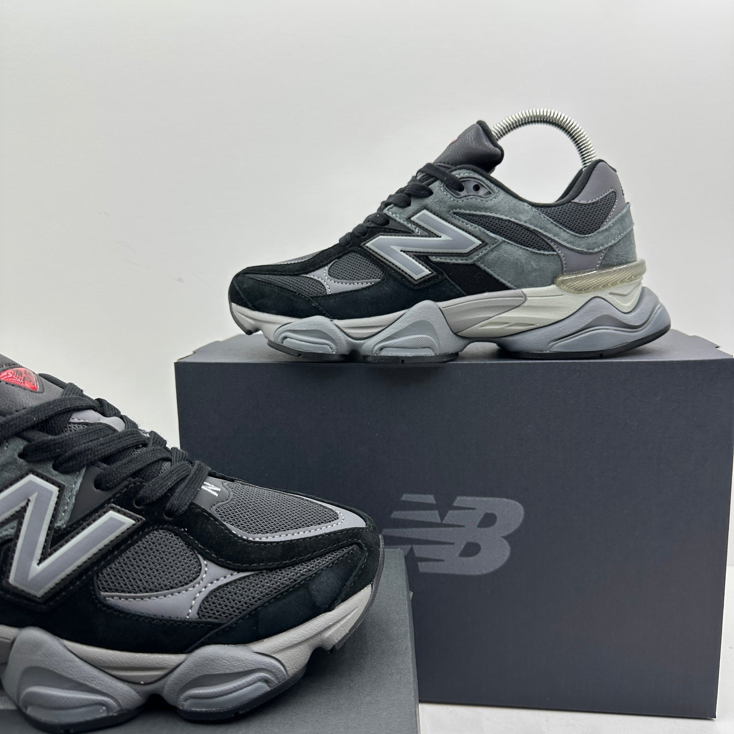 NEW BALANCE 9060