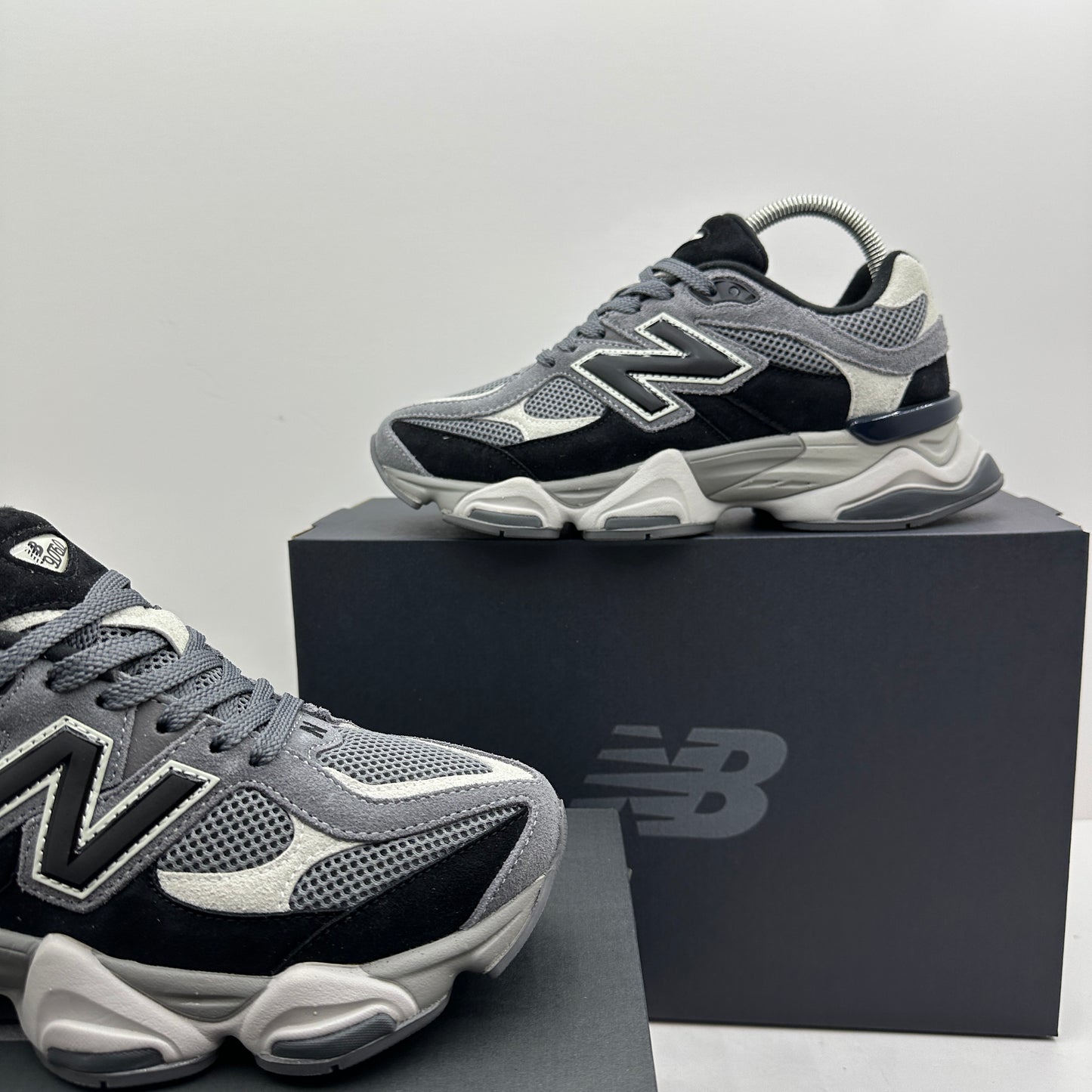 NEW BALANCE 9060
