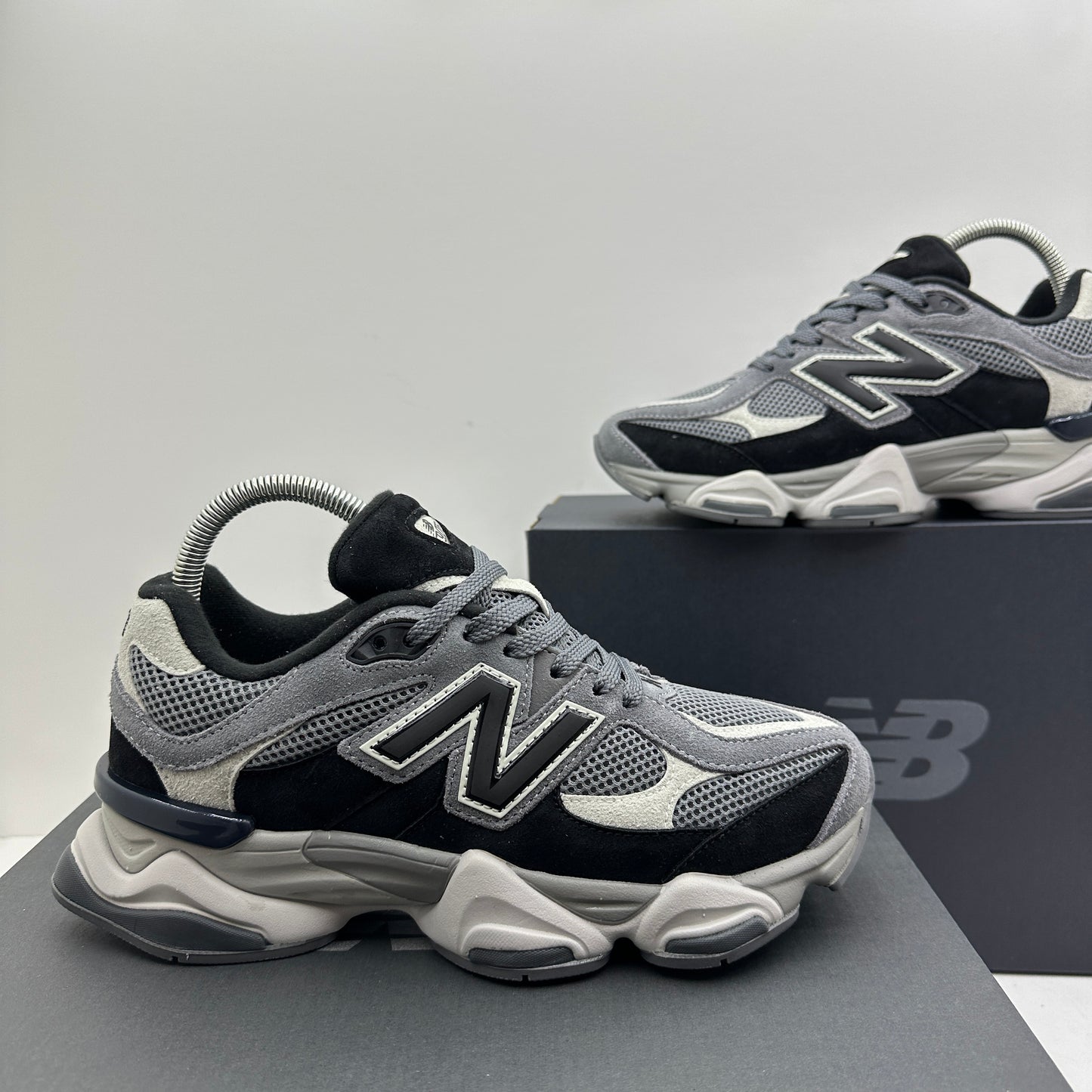 NEW BALANCE 9060