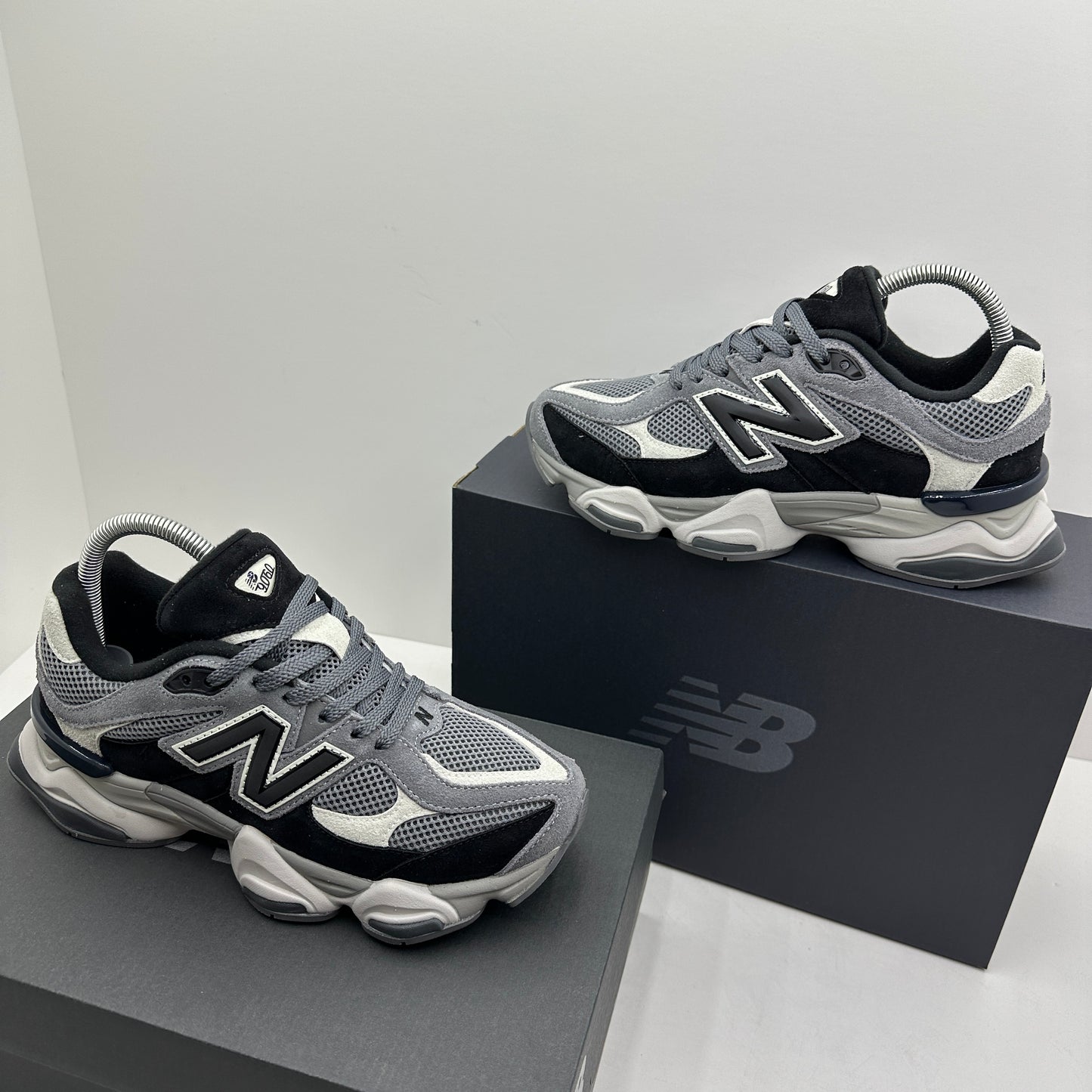 NEW BALANCE 9060