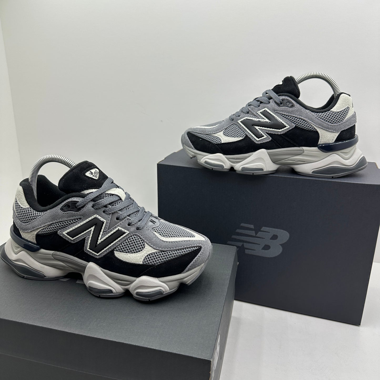 NEW BALANCE 9060