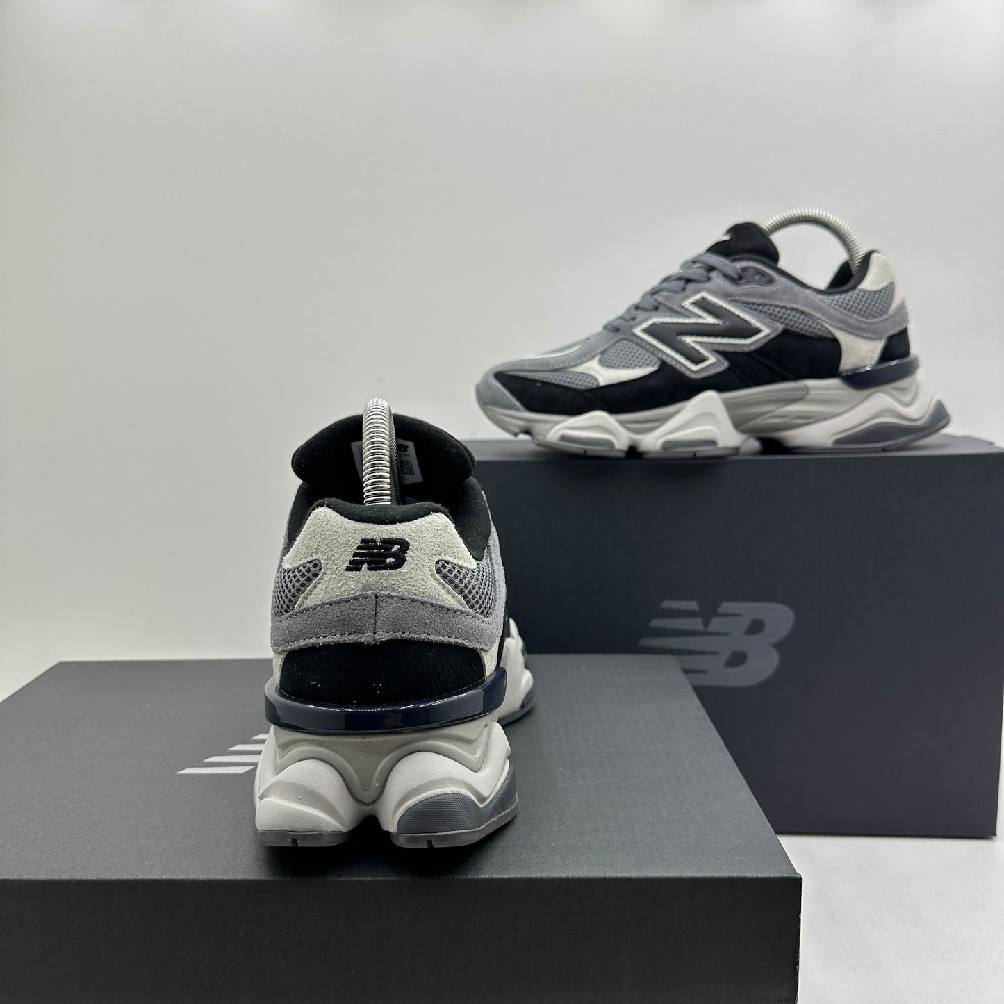 NEW BALANCE 9060
