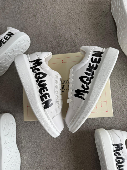 ALEXANDER MCQUEEN ⚫️⚪️