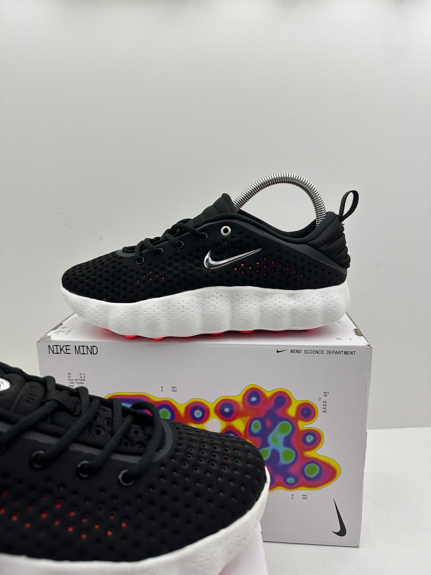 Zapatilla Nike Mind Black & White