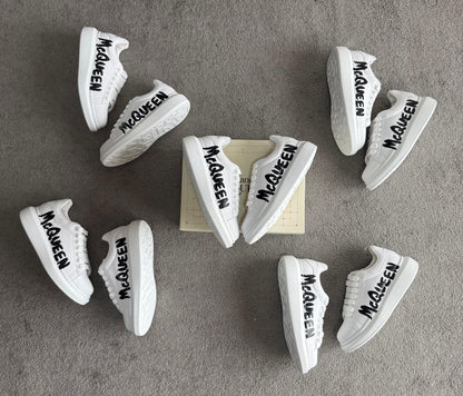 ALEXANDER MCQUEEN ⚫️⚪️