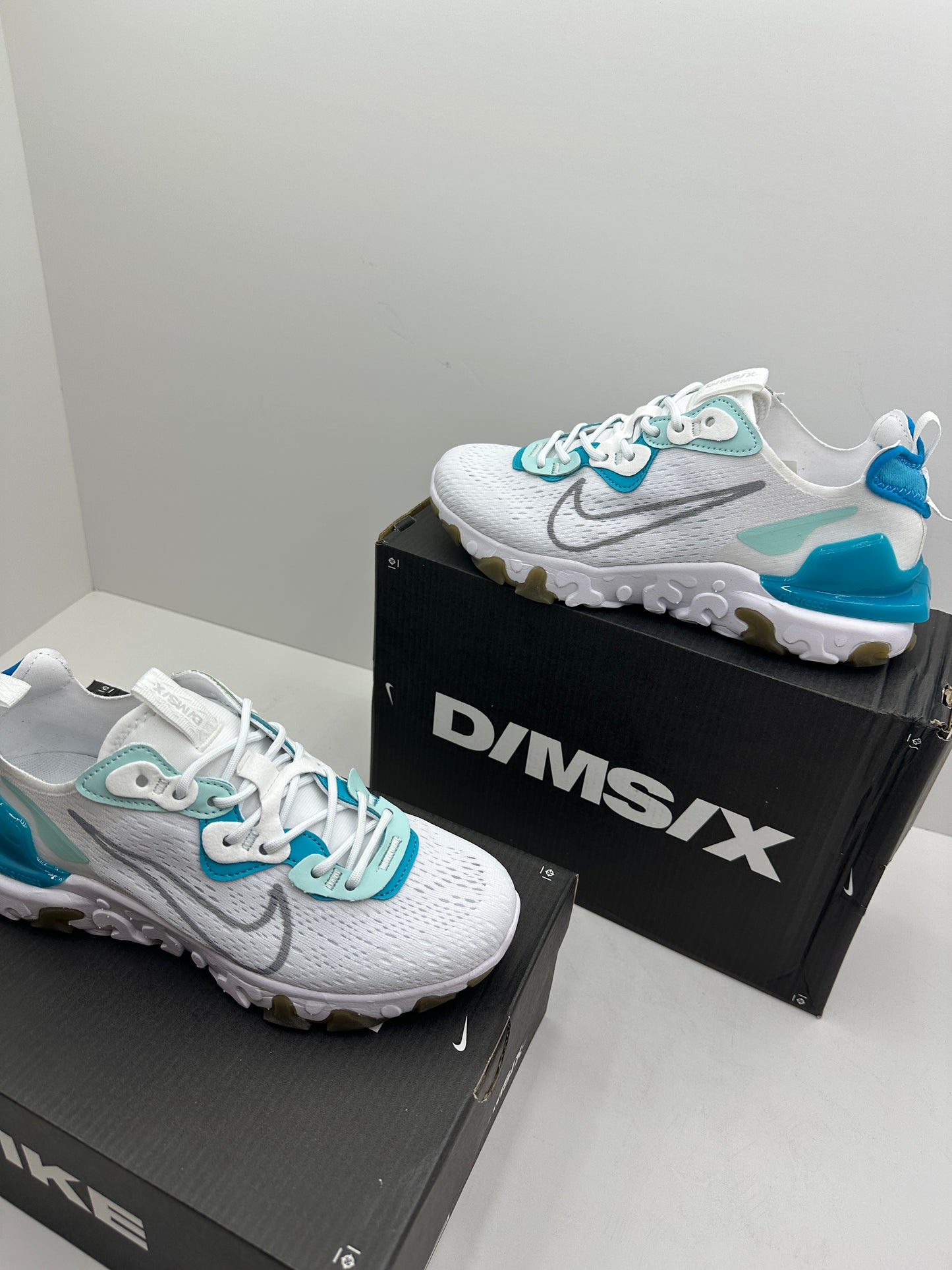 Nike React Visión White & Blue