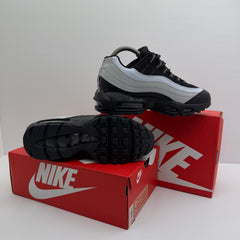 AIR MAX 95 PRETO/BRANCO ⚫️⚪️