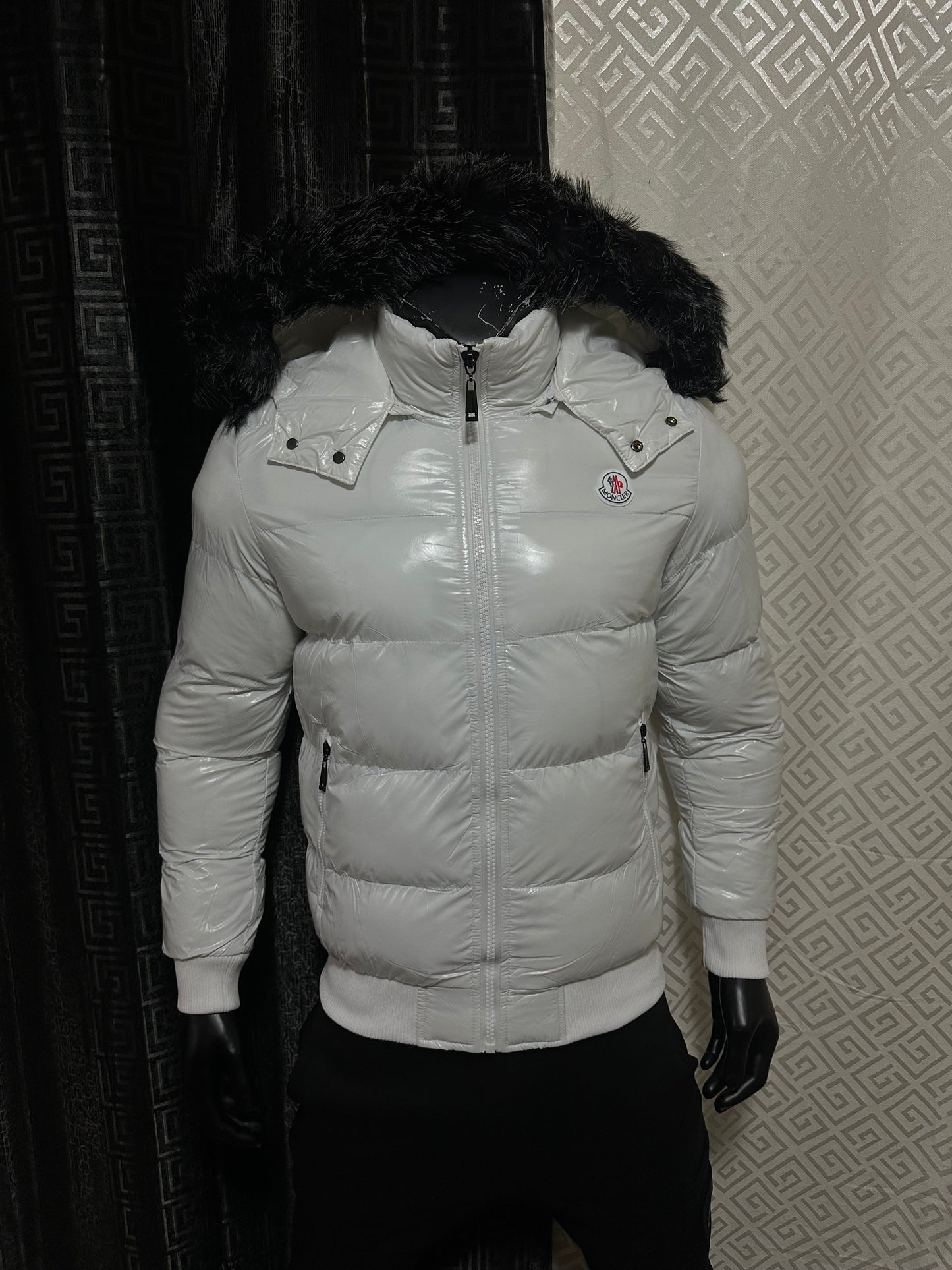MONCLER JACKET WHITE⚪️💣