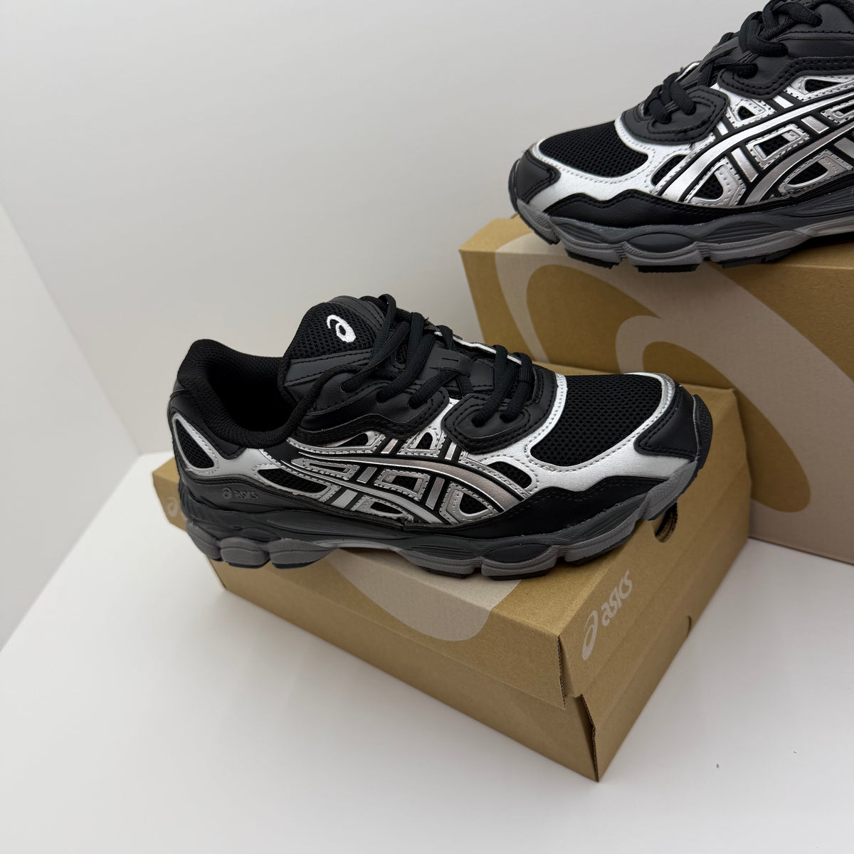 ASICS GEL NYC 2026