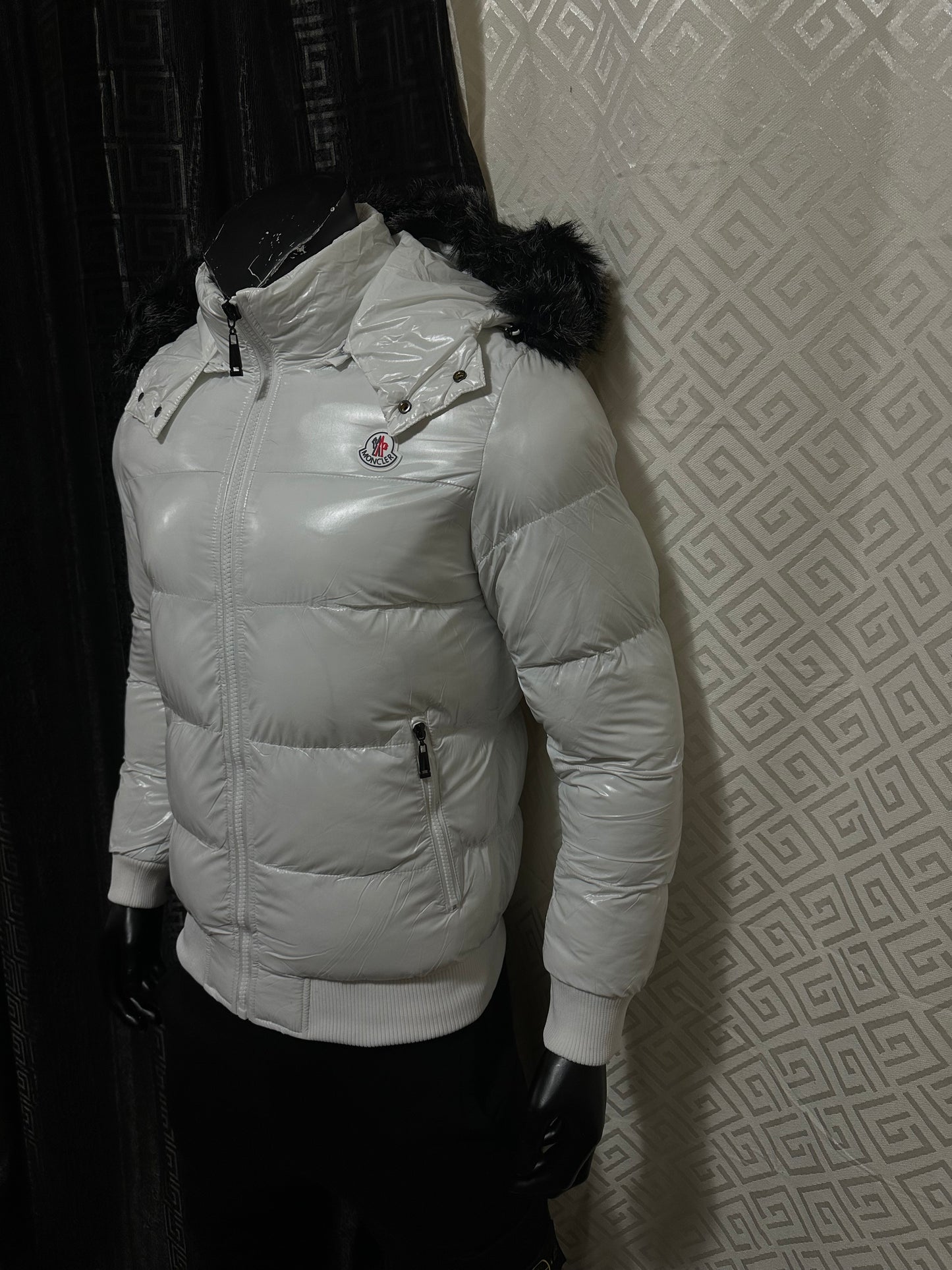 MONCLER JACKET WHITE⚪️💣