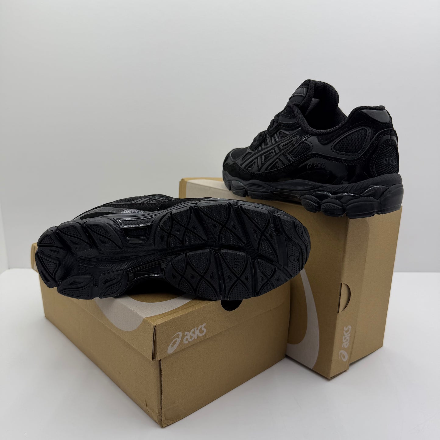 ASICS QUANTUM GEL BLACK⚫️