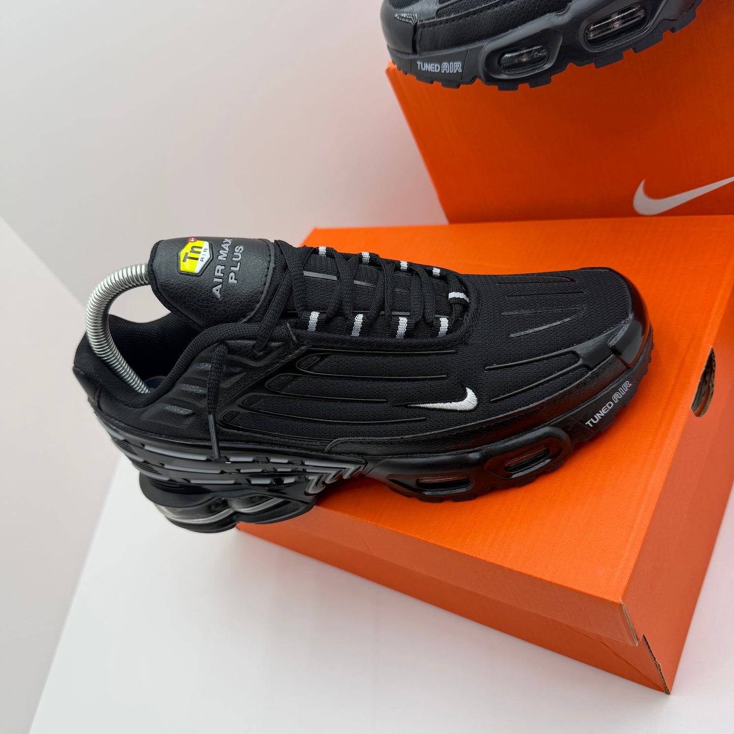 NIKE TUNED BLACK/SILVER⚫️🪙