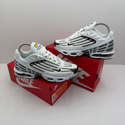 NIKE TUNED BLACK/WHITE