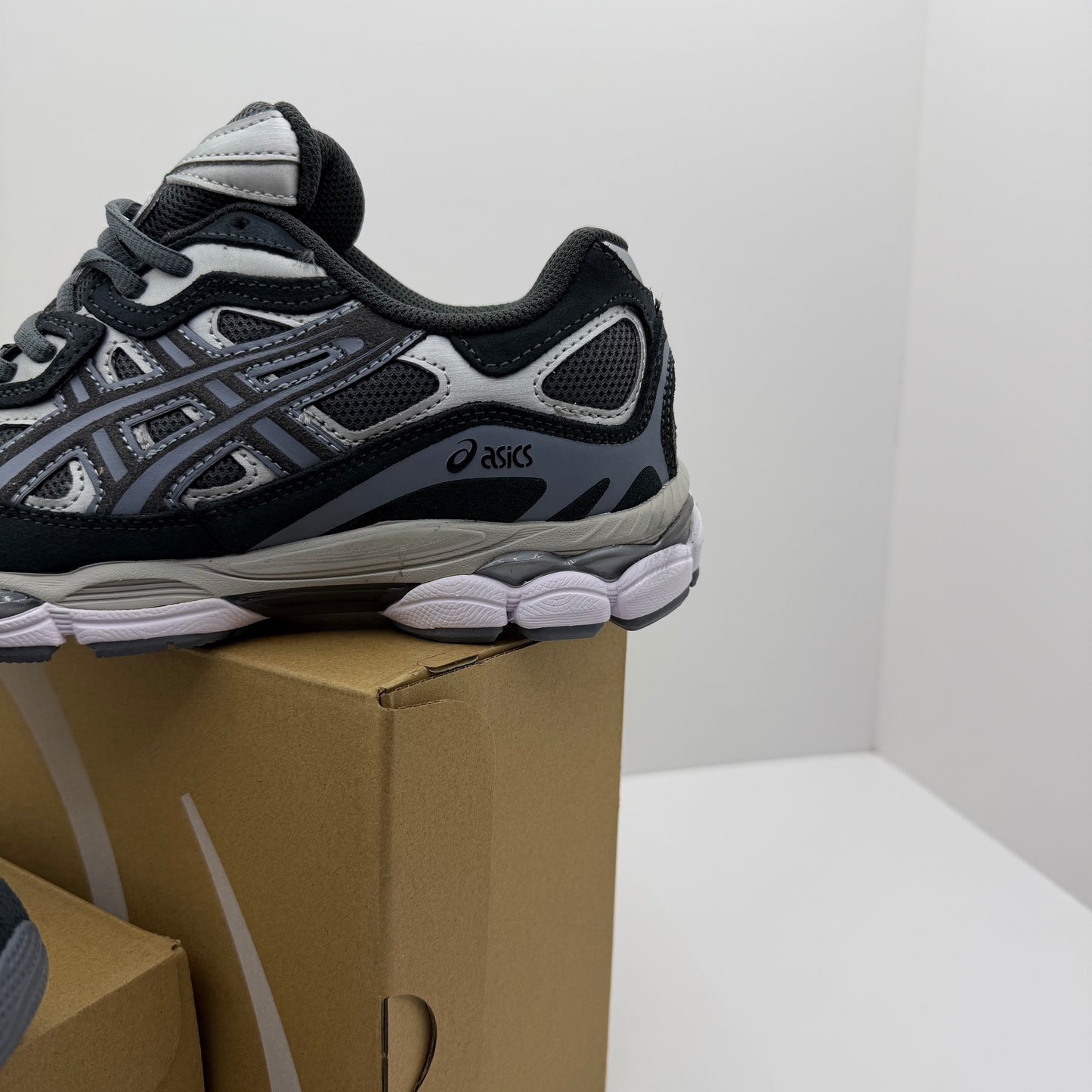 ASICS QUANTUM GEL NEW MODEL🤯